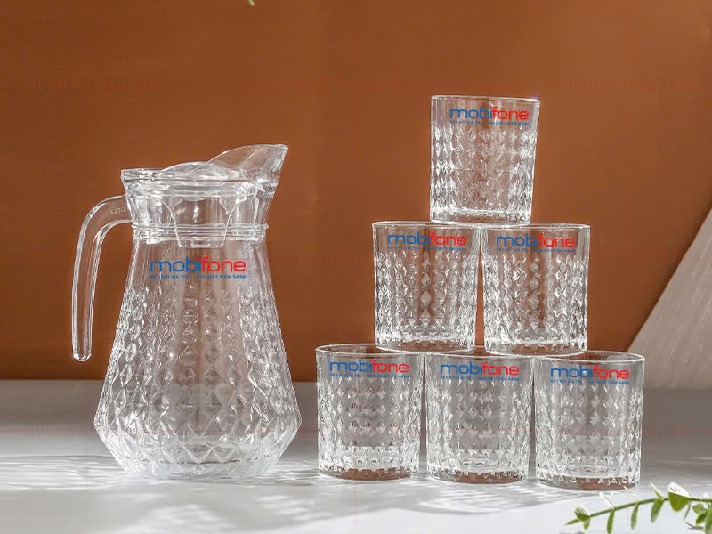 Top 5 bộ bình cốc thủy tinh in logo làm quà tặng được ưa chuộng nhất hiện nay