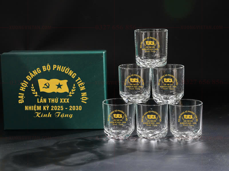 Cốc thủy tinh in logo có phải xu hướng cho doanh nghiệp 2025