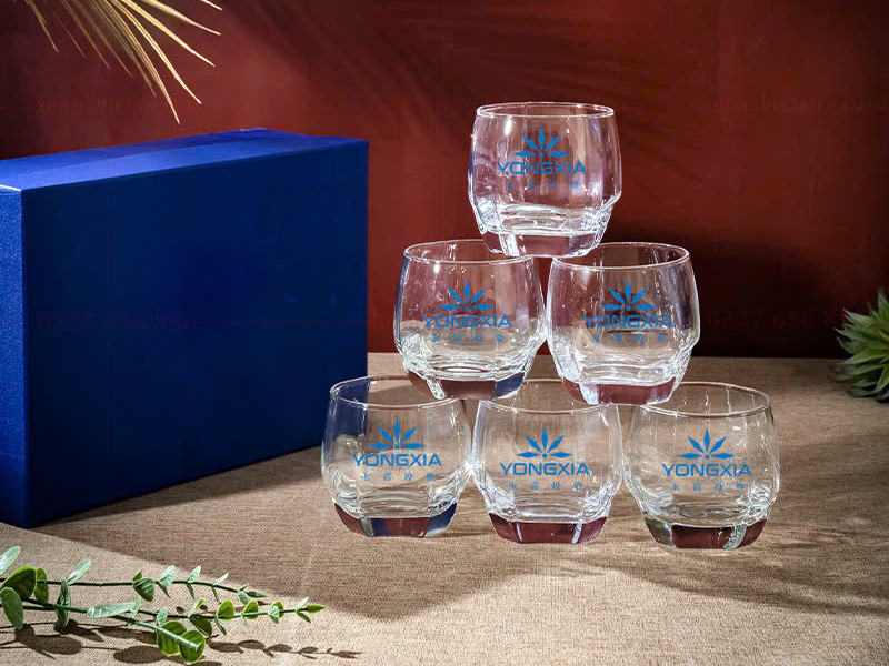 Bộ cốc thủy tinh đẹp làm quà tặng doanh nghiệp dịp tổng kết cuối năm