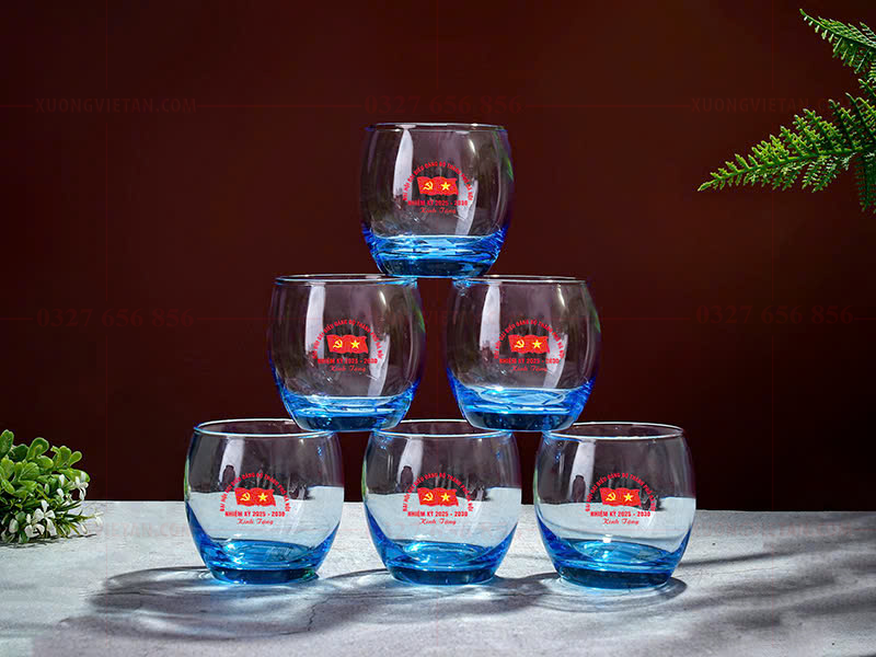 Những mẫu cốc thủy tinh in logo theo yêu cầu làm quà tặng hot nhất hiện nay 